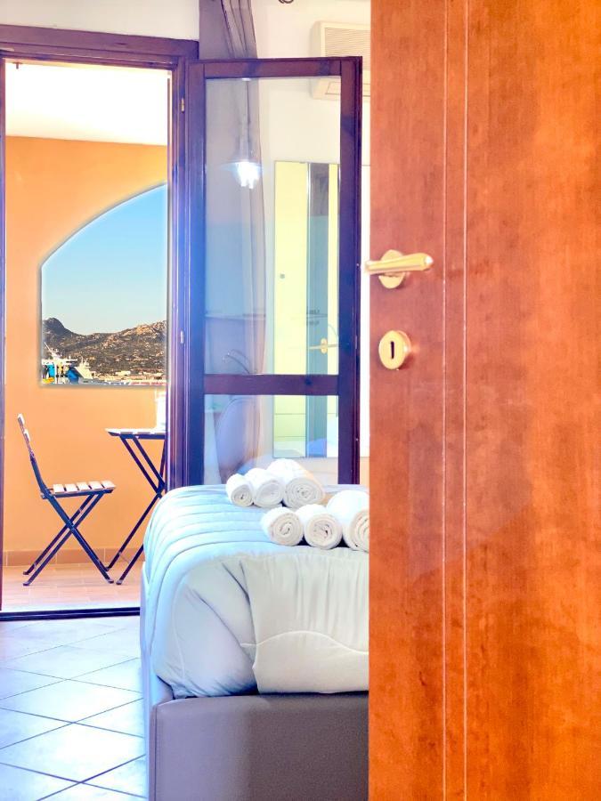 Homey Experience - Navy Sea View Apartments Олбия Екстериор снимка