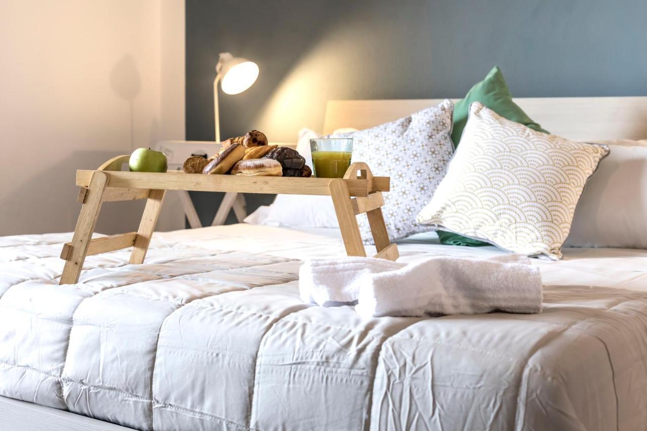 Homey Experience - Navy Sea View Apartments Олбия Екстериор снимка